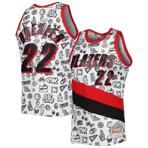 Stunning Clyde Drexler Portland Trail Blazers 1991 92 Hardwood Classics Doodle Swingman Jersey White